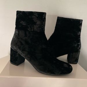 Neiman Marcus Black Suede booties